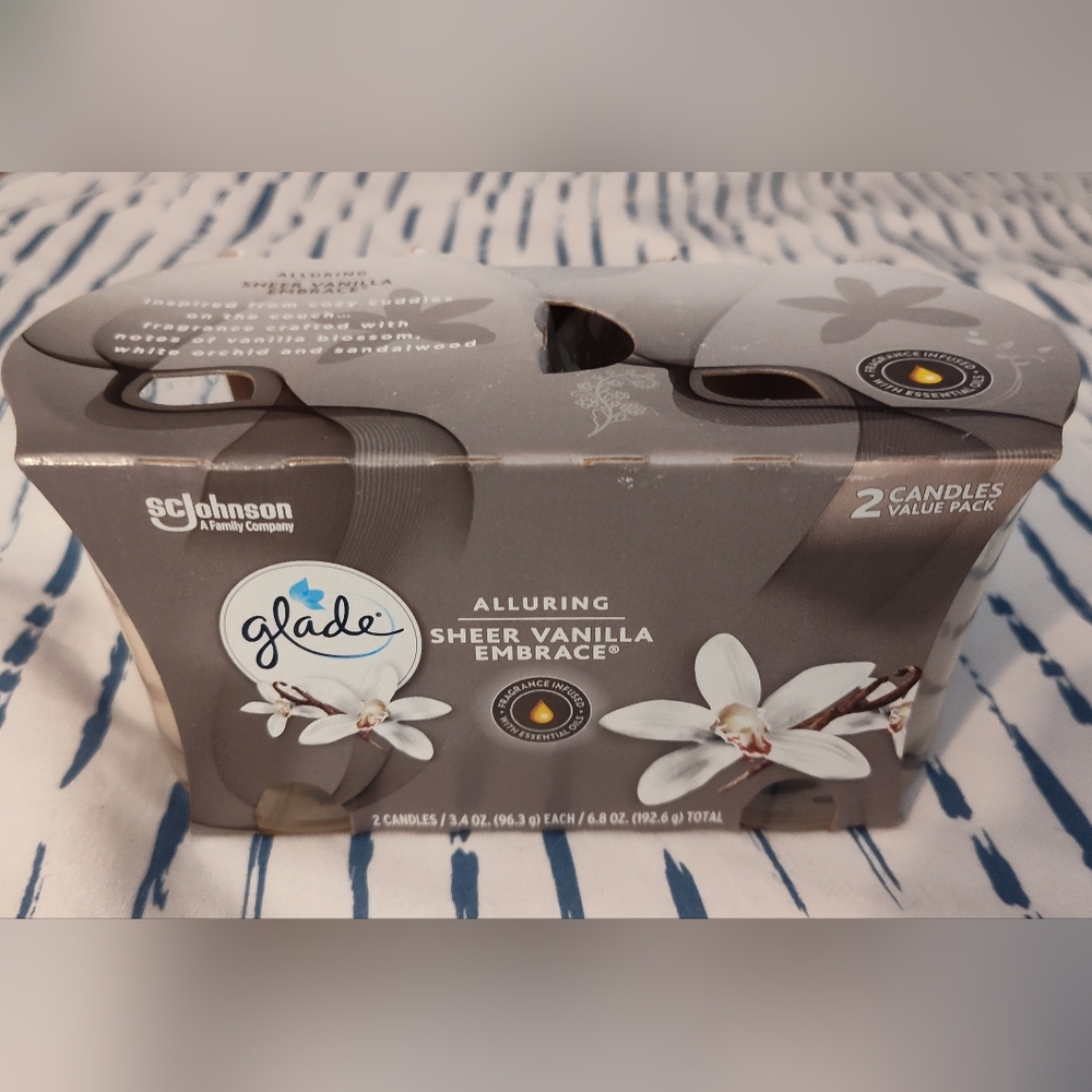 NEW! GLADE Candle Set (Sheer Vanilla)